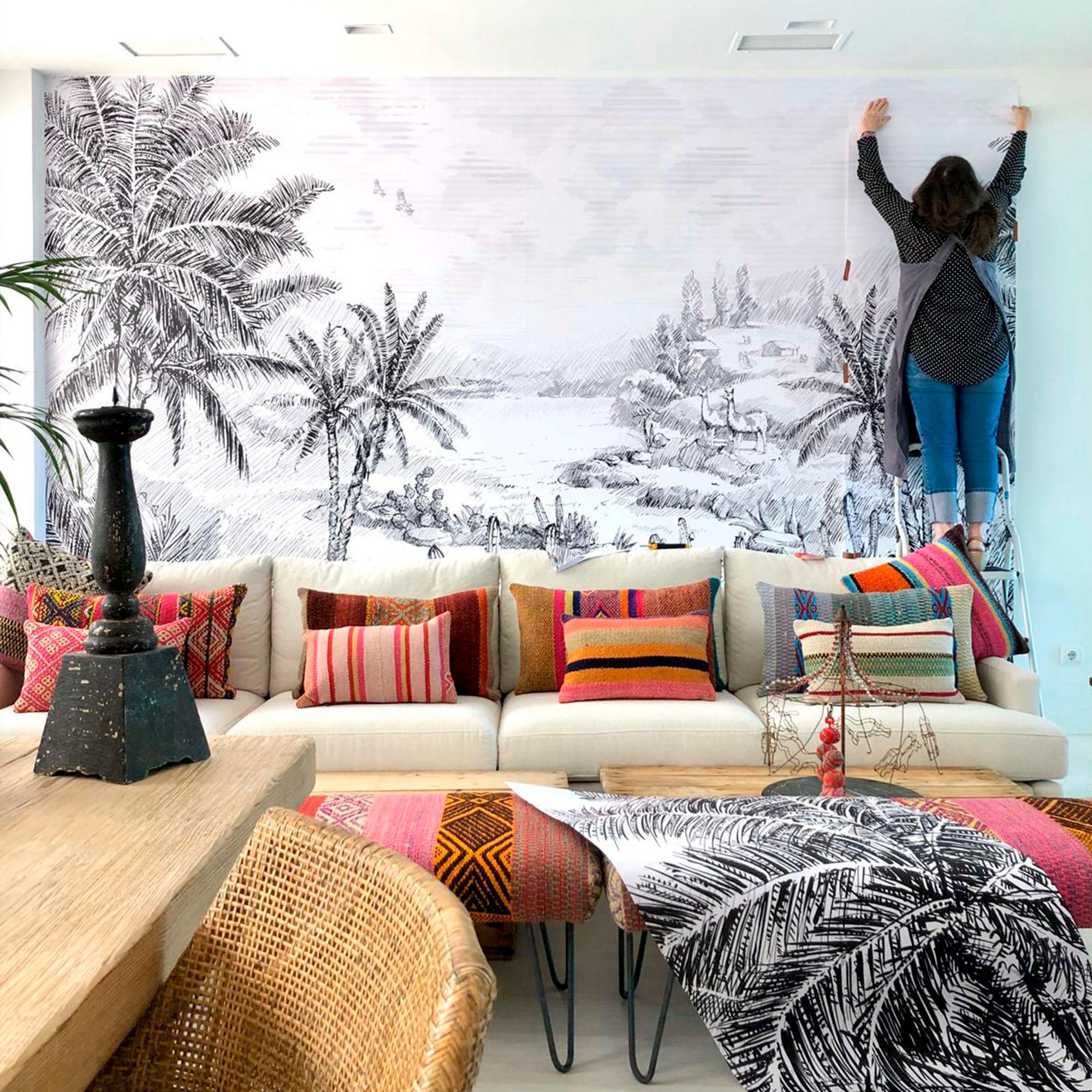 MURAL GRABADO DEL ALTIPLANO. Pintado a tinta por Gerardo Aranguren en colaboración con @alfombrasetnicas. Fondo blanco roto - vinilaroom