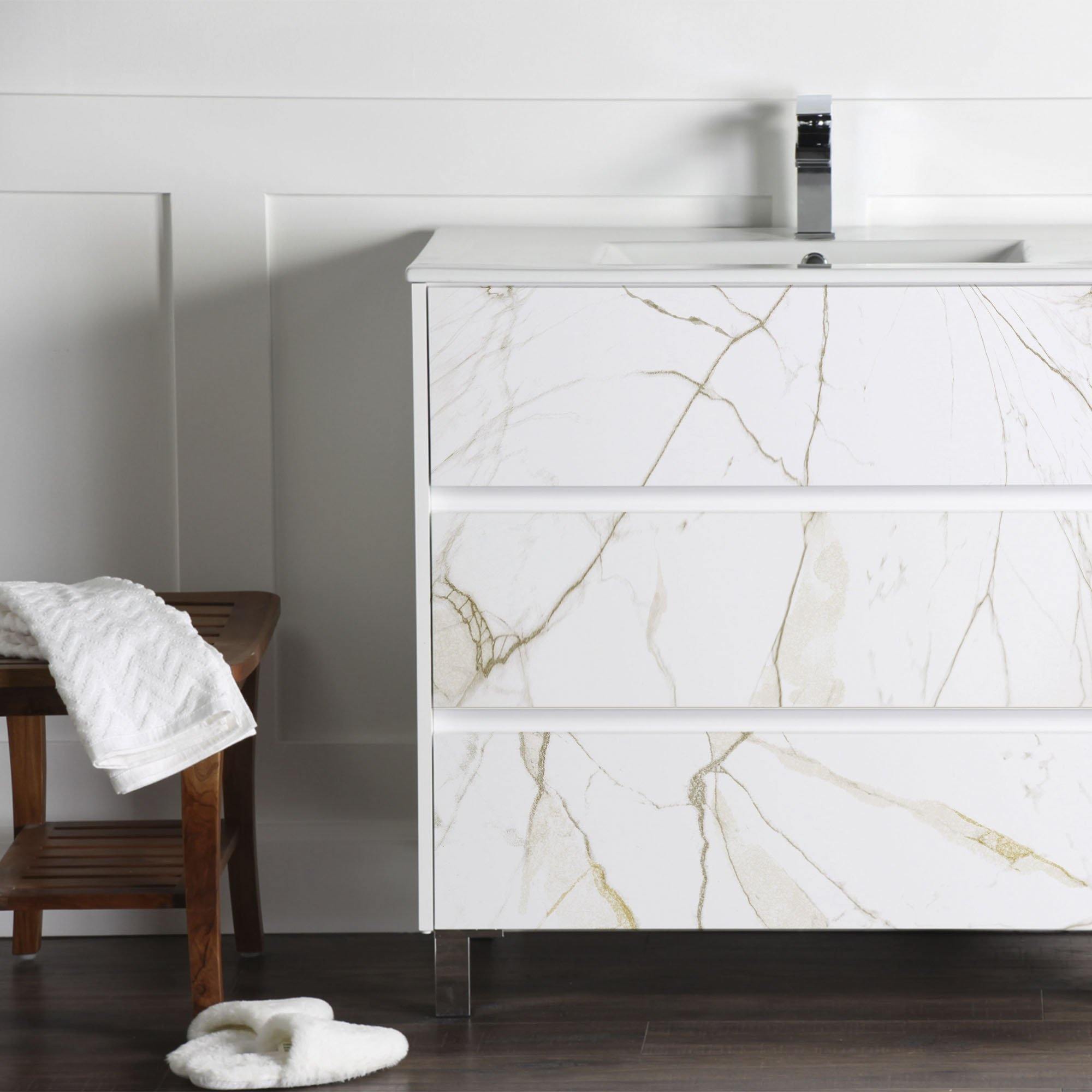 Marmol de Carrara en vinilo autoadhesivo. Disponible en varios colores y materiales. - vinilaroom