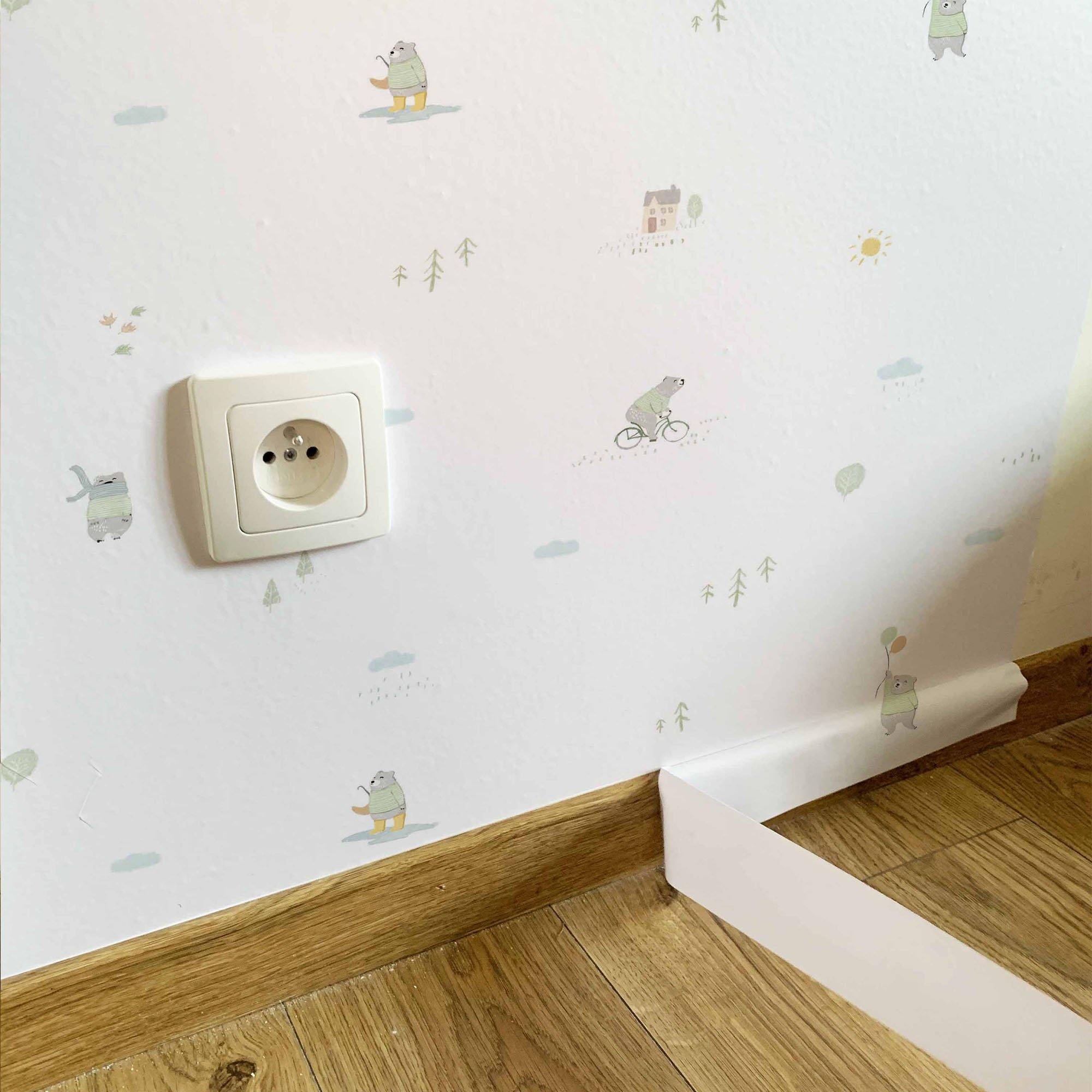 Leo el Oso. Papel de Vinilo Autoadhesivo. Fondo Blanco Roto - vinilaroom