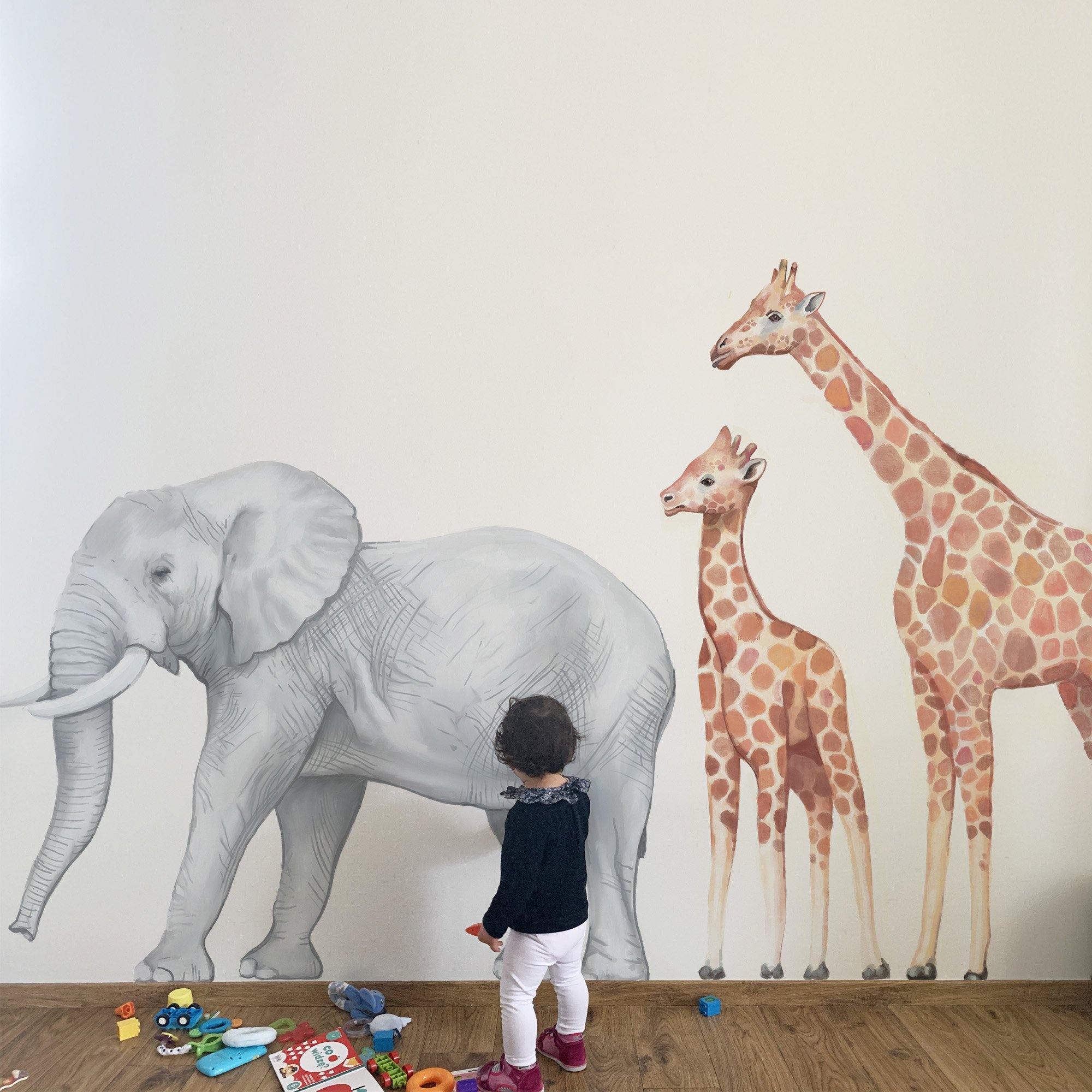 2 Jirafas Africanas en vinilo autoadhesivo. Altura 170cm y 120cm. Despégalas y pégalas donde quieras - vinilaroom