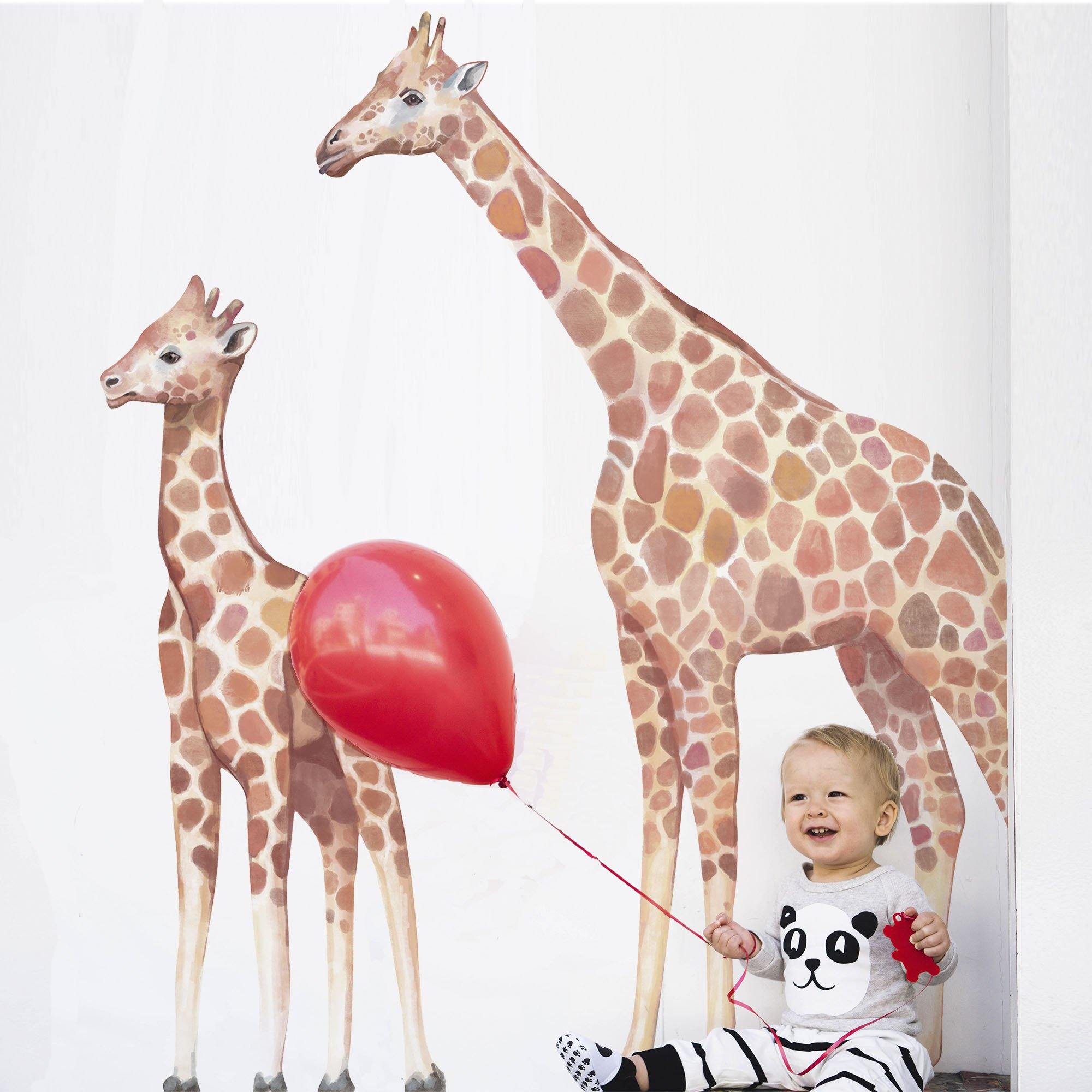 2 Jirafas Africanas en vinilo autoadhesivo. Altura 170cm y 120cm. Despégalas y pégalas donde quieras - vinilaroom