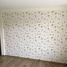 Safari Africano sobre fondo blanco roto. Despégalo y pégalo donde quieras. - vinilaroom