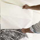 MURAL GRABADO DEL ALTIPLANO. Pintado a tinta por Gerardo Aranguren en colaboración con @alfombrasetnicas. Fondo blanco roto - vinilaroom