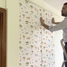 Safari Africano sobre fondo blanco roto. Despégalo y pégalo donde quieras. - vinilaroom